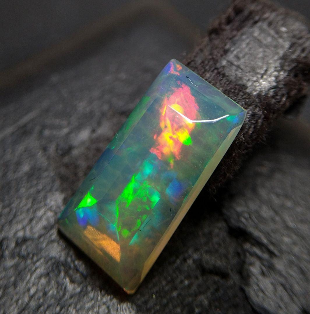 美品 ハニカムオパールルース 1.12ct