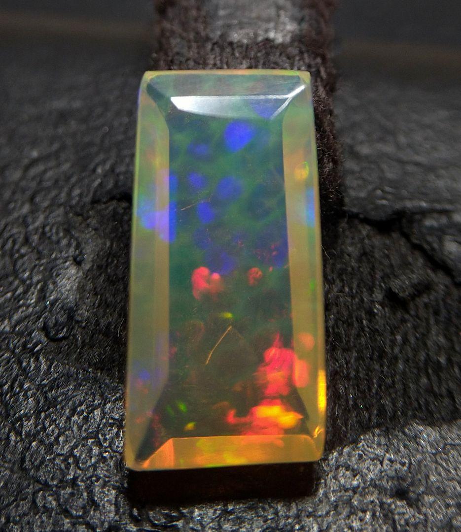 美品 ハニカムオパールルース 1.12ct