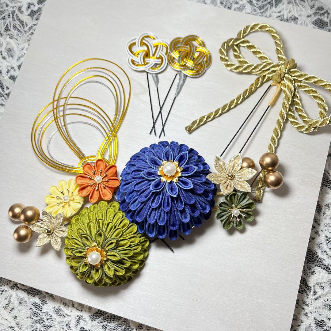 和カラーの正絹つまみ細工と水引の髪飾り　成人式　卒業式　結婚式