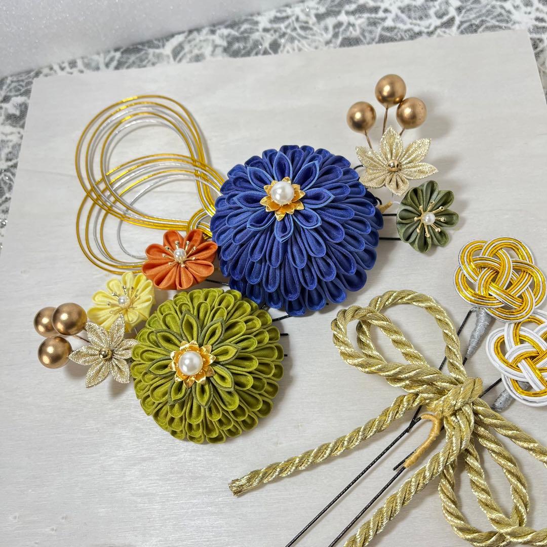 和カラーの正絹つまみ細工と水引の髪飾り　成人式　卒業式　結婚式