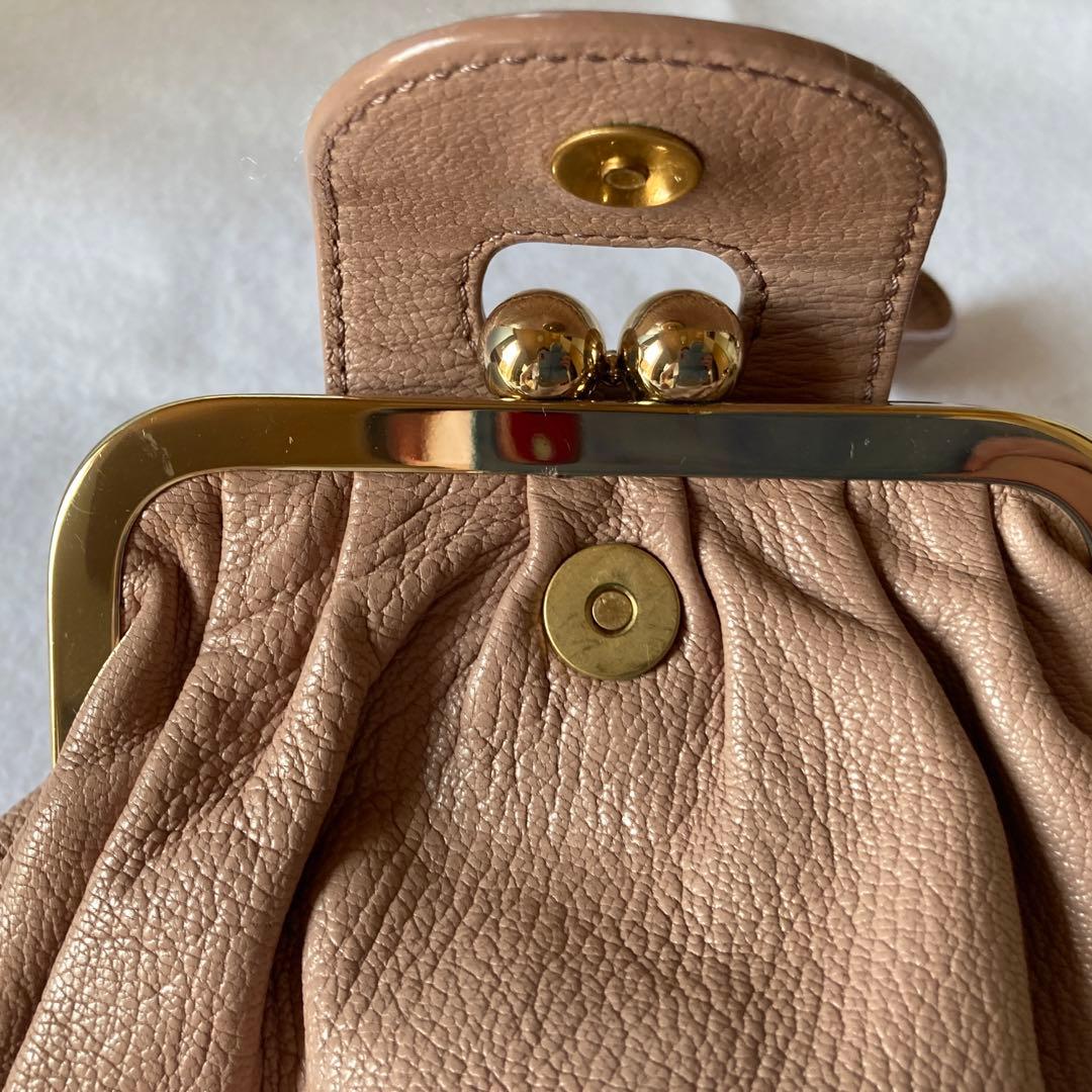 フルラ　可愛い　小物入れ　巾着タイプ　サイズ約15㎝✖️約13㎝