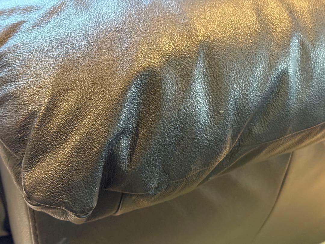 ①カウチソファ　ブラックソファ　2P　モダン　クラシック　シンプル　レザー　IG