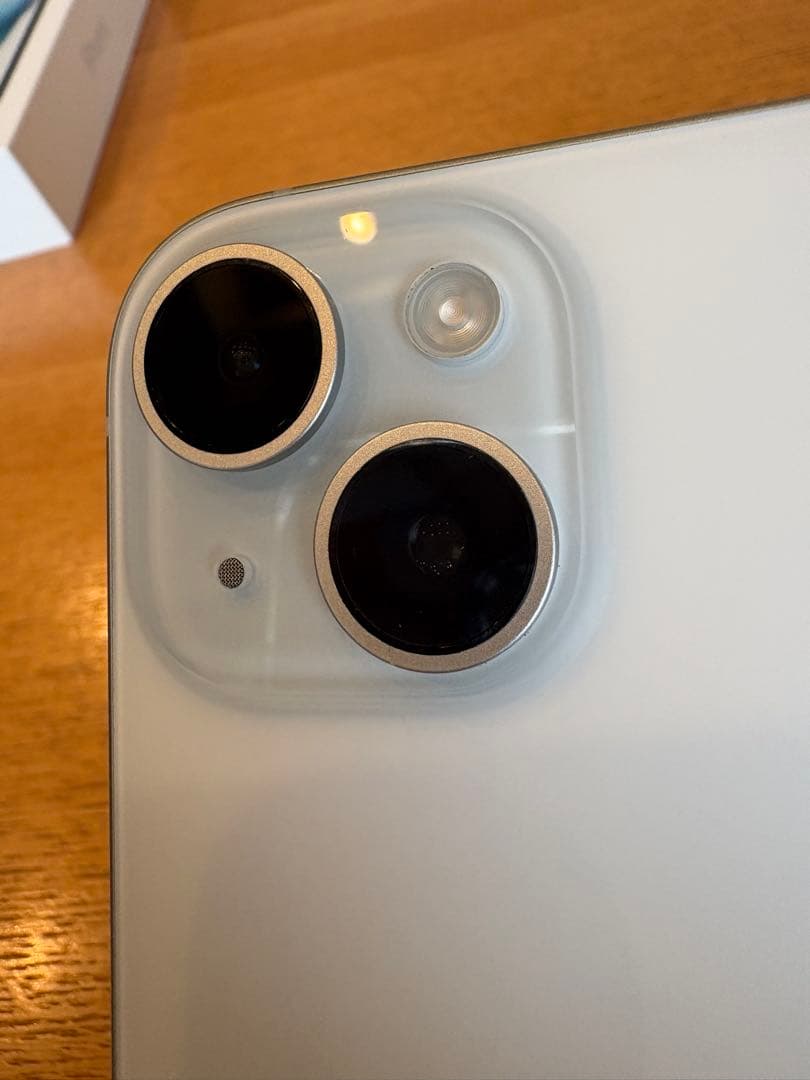 極美品　SIMフリー　iPhone15 128GB ブルー