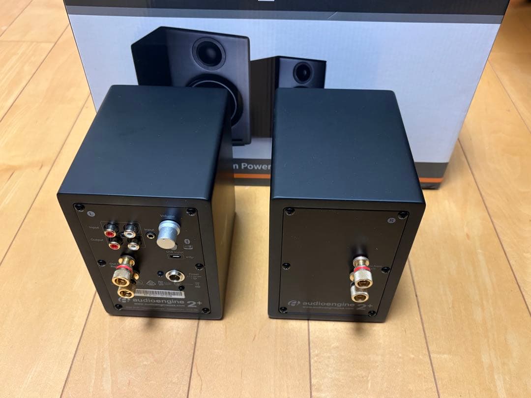 スタンド付き　audioengine 2+ wireless