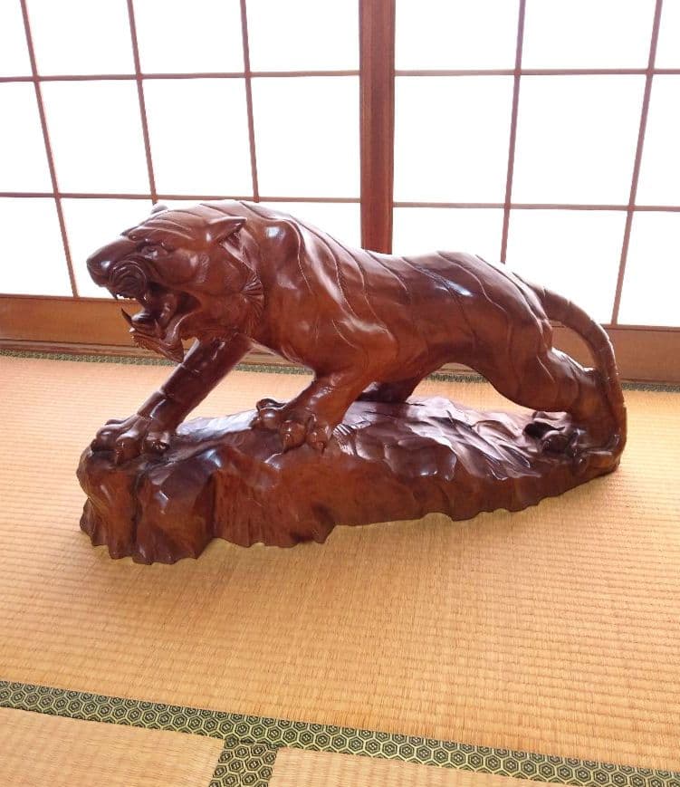 ヴィンテージ 昭和レトロ 置物 木彫り 一刀彫 虎 大型 和室 店舗 縁起物