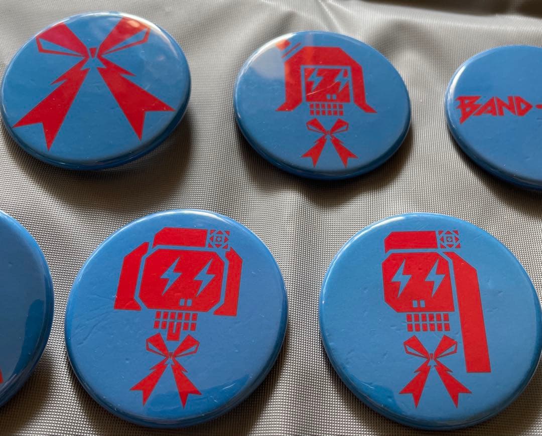 BAND-MAID ブルー缶バッジ7個&オリジナルdポイントカード