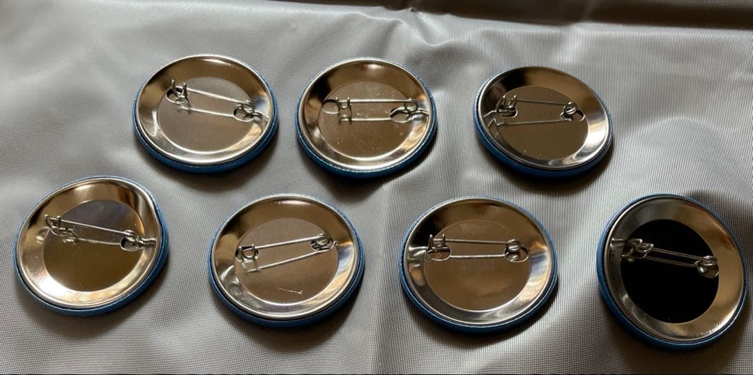 BAND-MAID ブルー缶バッジ7個&オリジナルdポイントカード