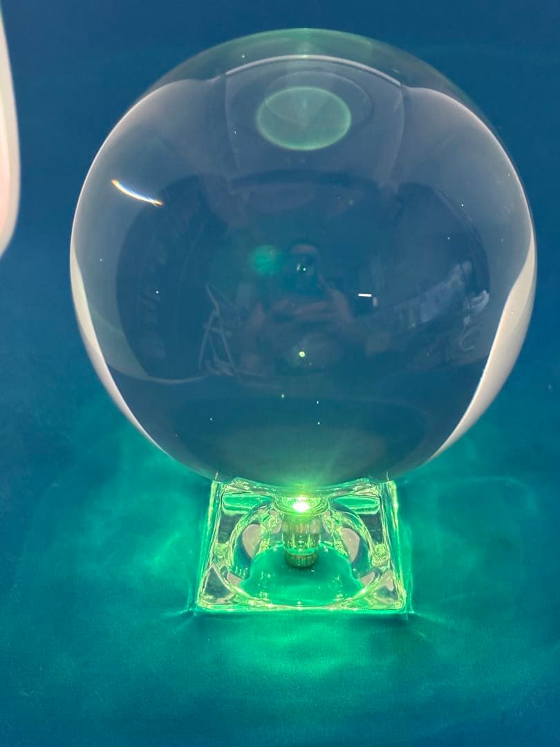 【光り輝く浄化の力】白水晶クリスタルボール直径9cmLEDカラーチェンジ台座付き