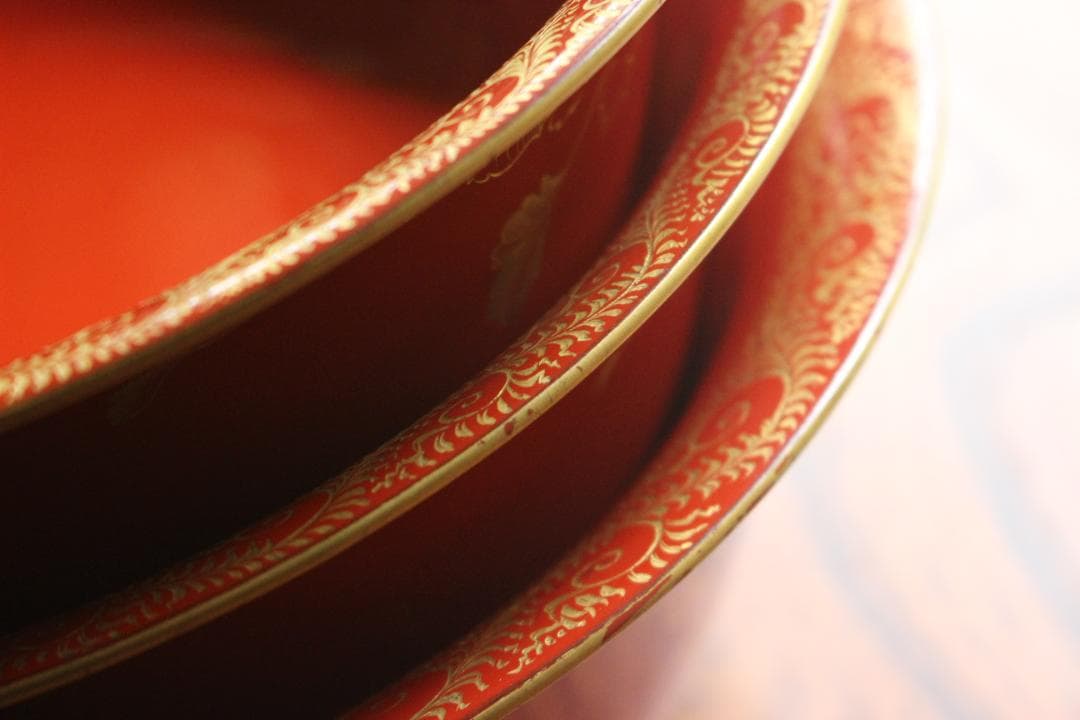 時代逸品！時代金縁朱漆に優美な葡萄唐草沈金の映える三つ組み大鉢（検輪島塗菓子鉢