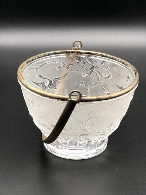 オールドバカラ　ジャポニズム　鳳凰デザインのクリスタル　花器