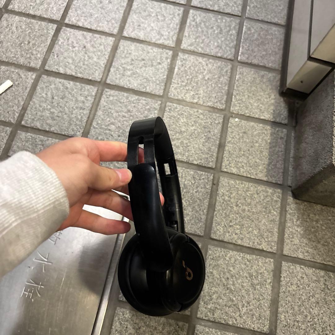 ブラック ワイヤレスオーバーイヤーヘッドホン