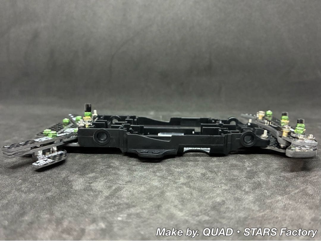 【ミニ四駆・ME用】2軸ATピボット＋1.5mm段下げ3mm厚＋1軸リヤアンカー