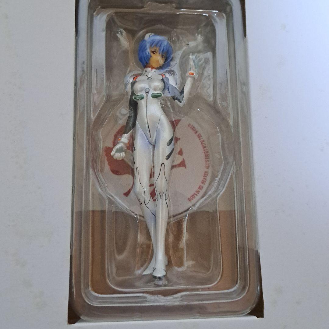 週刊エヴァンゲリオンCHRONICLE全５巻+綾波レイフィギュア、クリアファイル