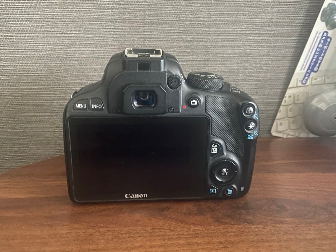 【パパイヤ】★美品★ Canon EOS Kiss X7 標準レンズセット