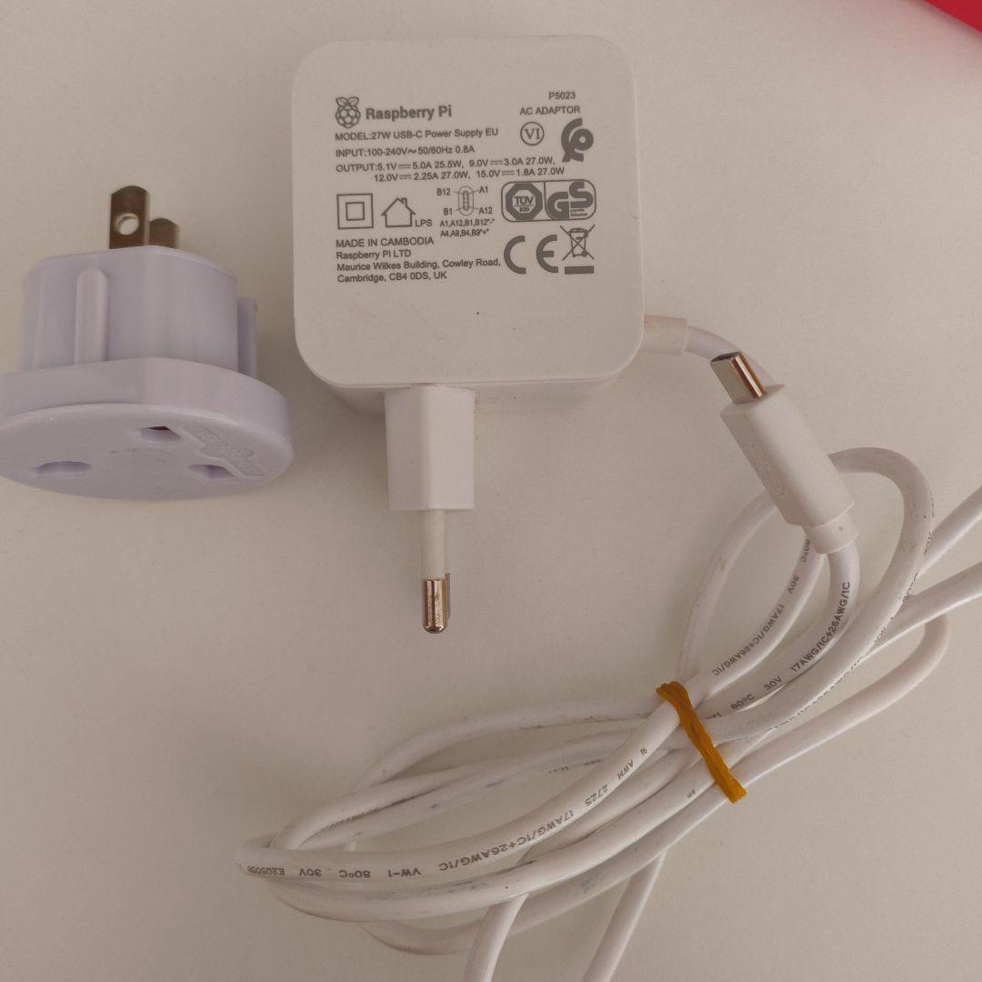 Raspberry Pi 5 8GB + 公式ケース