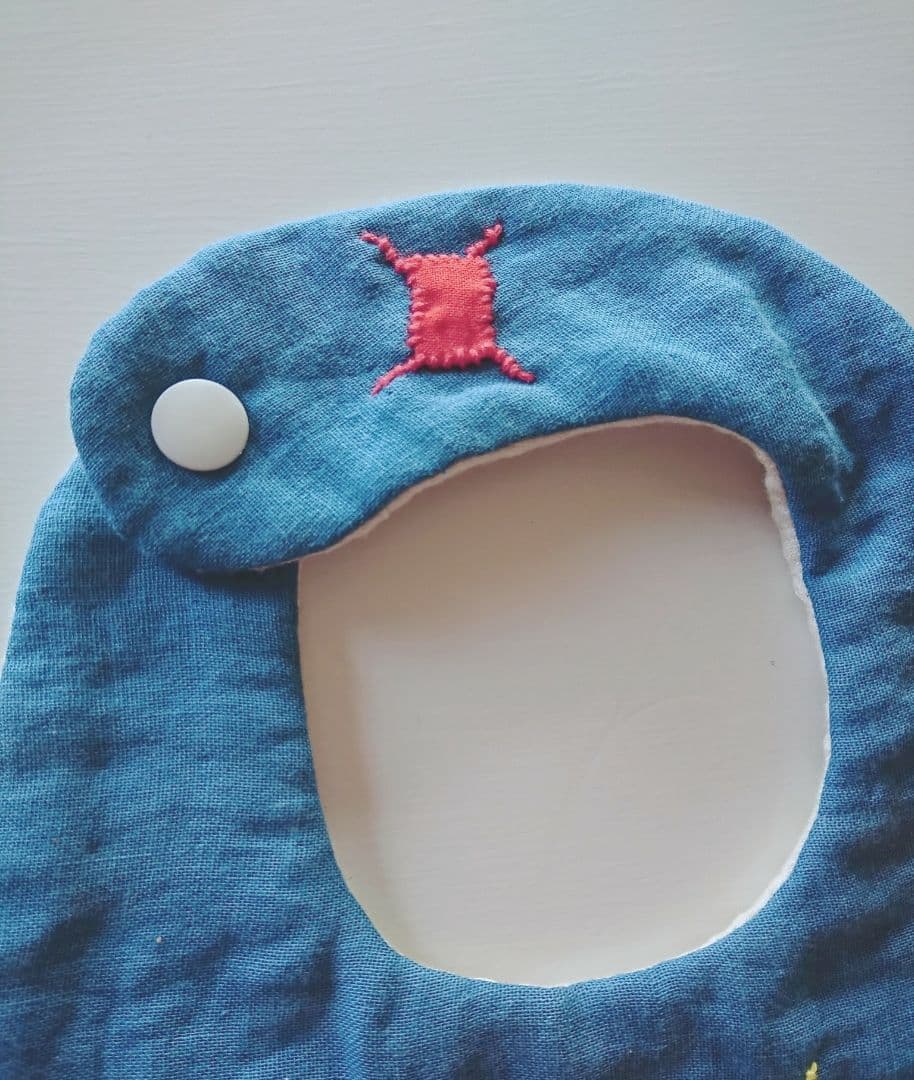 アイヌ刺繍 藍染めスタイ ９まいめ