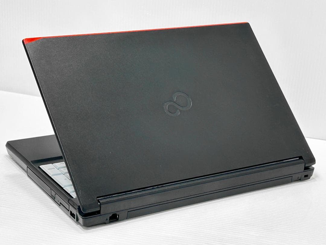 第8世代Core i5 LIFEBOOK A579/B 8G 500G DVD