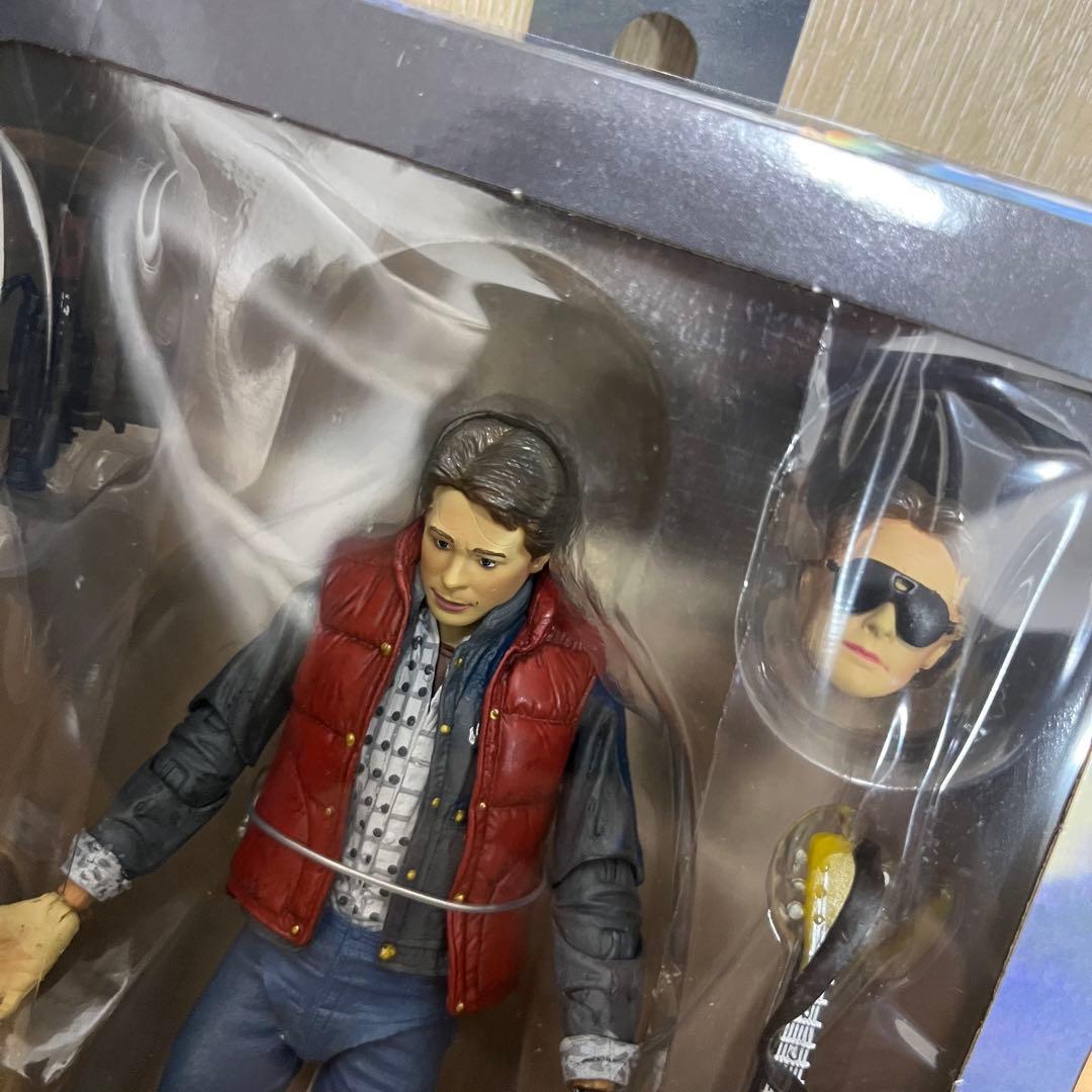 バックトゥザフューチャー マーティー マクフライ フィギュア　NECA