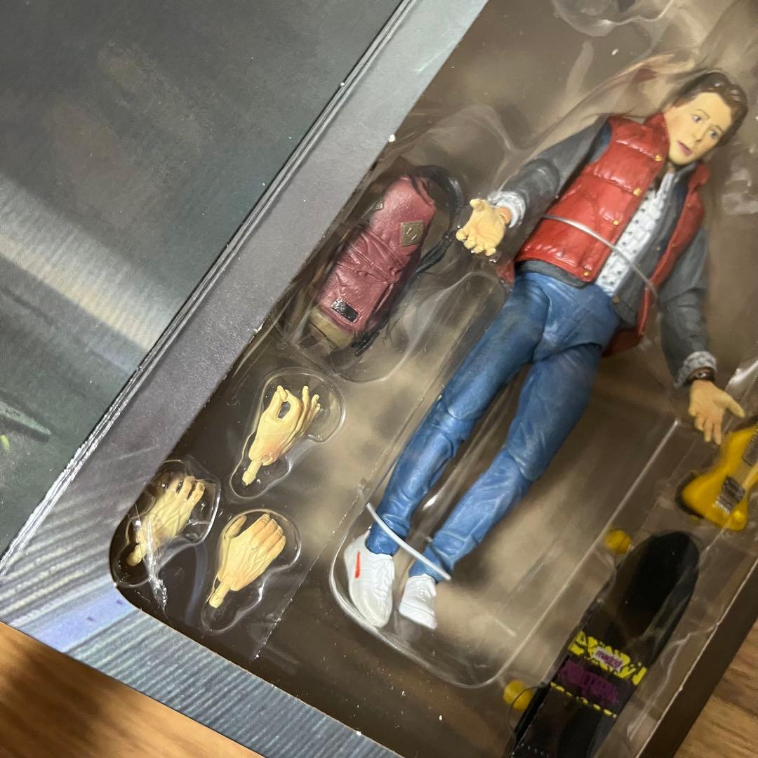バックトゥザフューチャー マーティー マクフライ フィギュア　NECA
