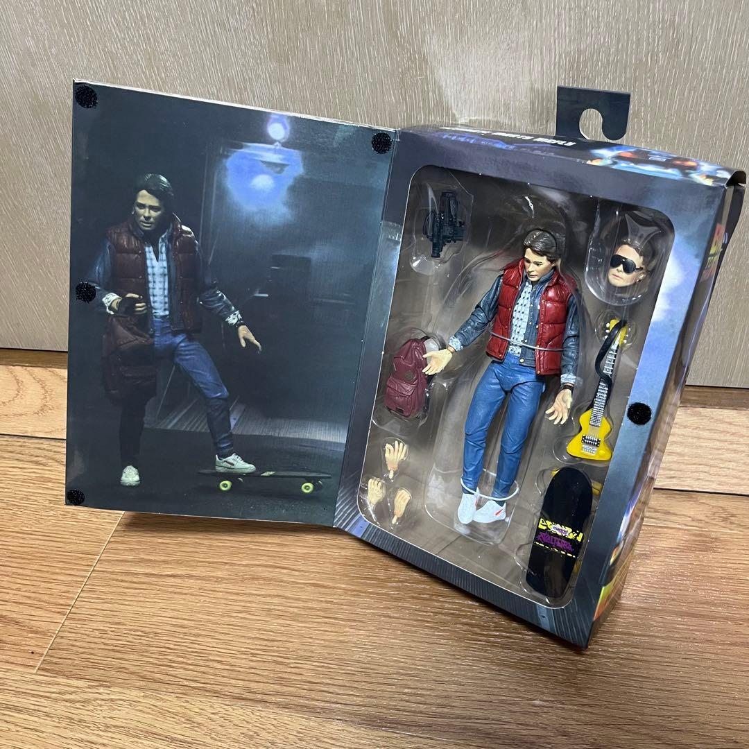 バックトゥザフューチャー マーティー マクフライ フィギュア　NECA
