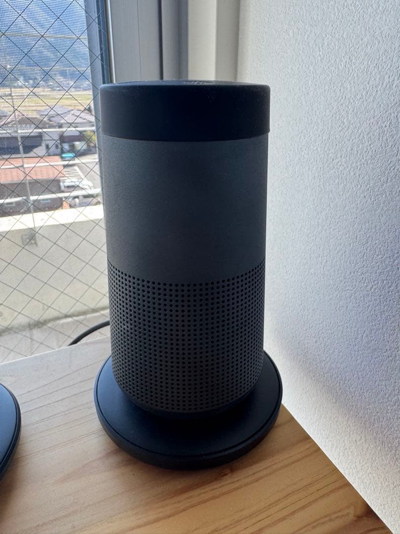 Bose ワイヤレススピーカー ブラック　置くだけ充電器付き