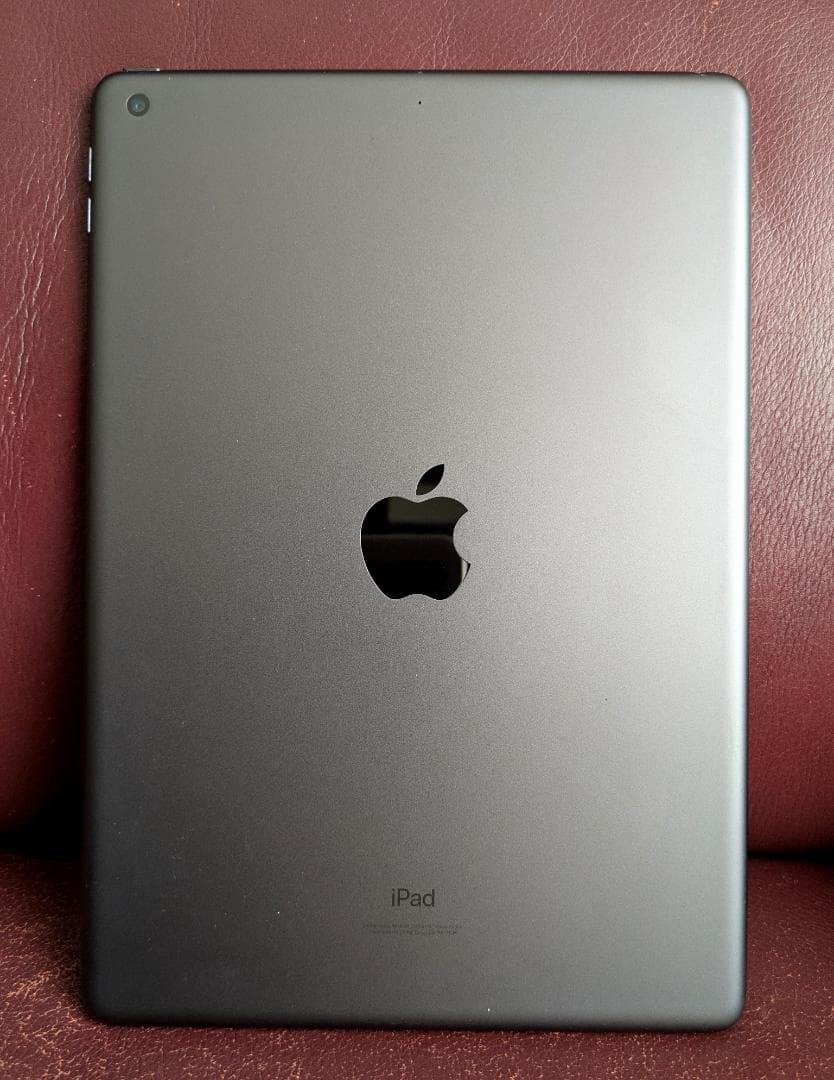 ipad本体 第9世代　256GB スペースグレイ　美品　箱有り　キーボード付き