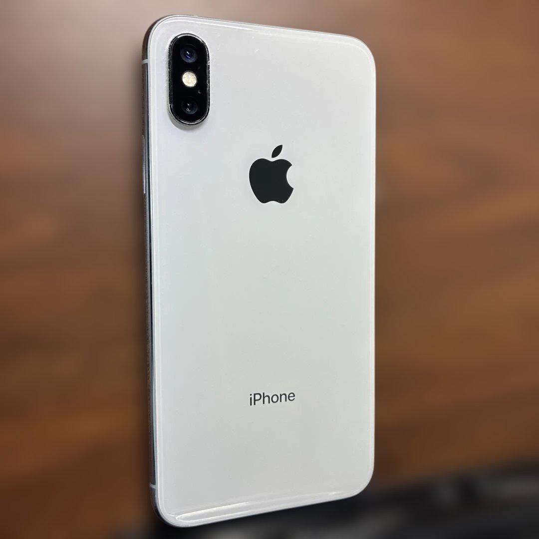 も*太様 iPhone XS 256GB シルバー 本体 SIMフリー