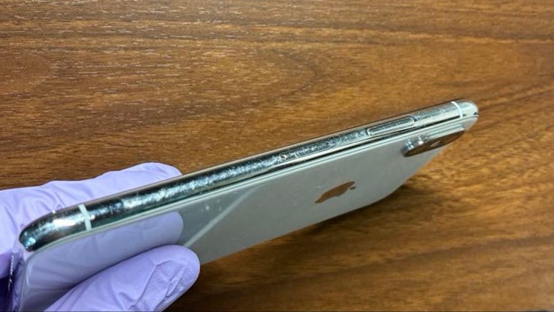 も*太様 iPhone XS 256GB シルバー 本体 SIMフリー