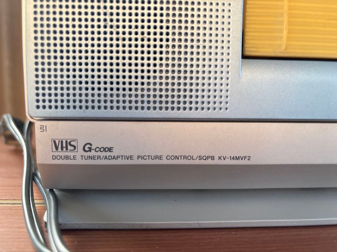 SONY KV-14MVF2 VHSビデオ一体型ブラウン管テレビ2001年製