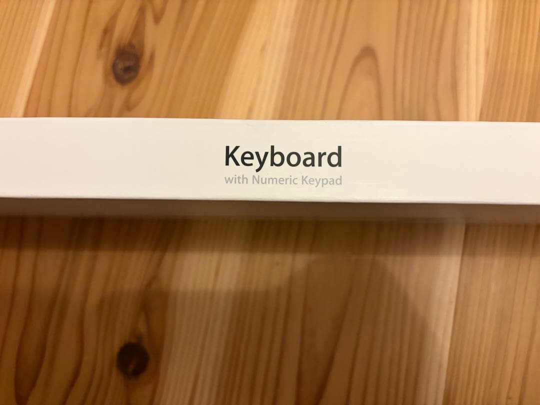 美品　Apple純正　有線キーボード　MB110J/B