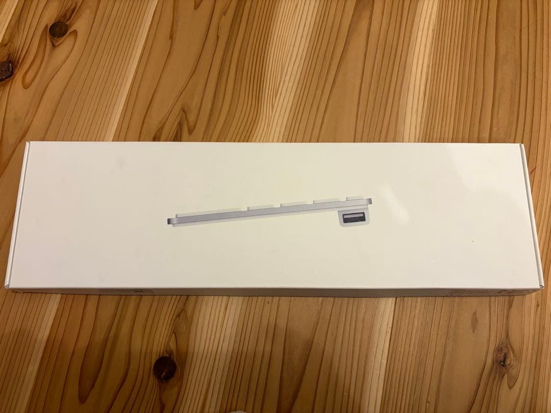 美品　Apple純正　有線キーボード　MB110J/B