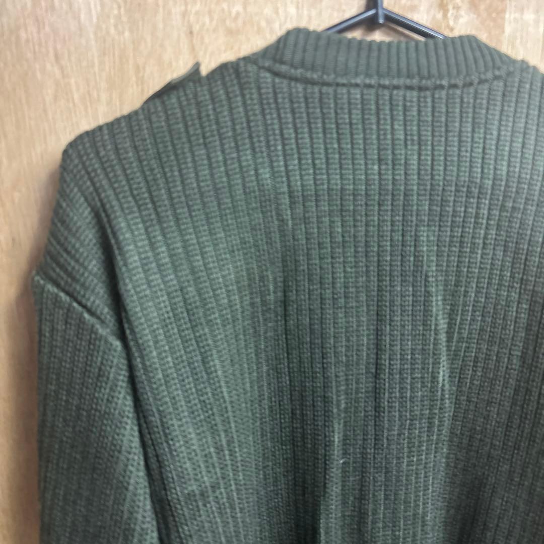コマンドニット　パッチ付きオリーブグリーンニット　0130o178