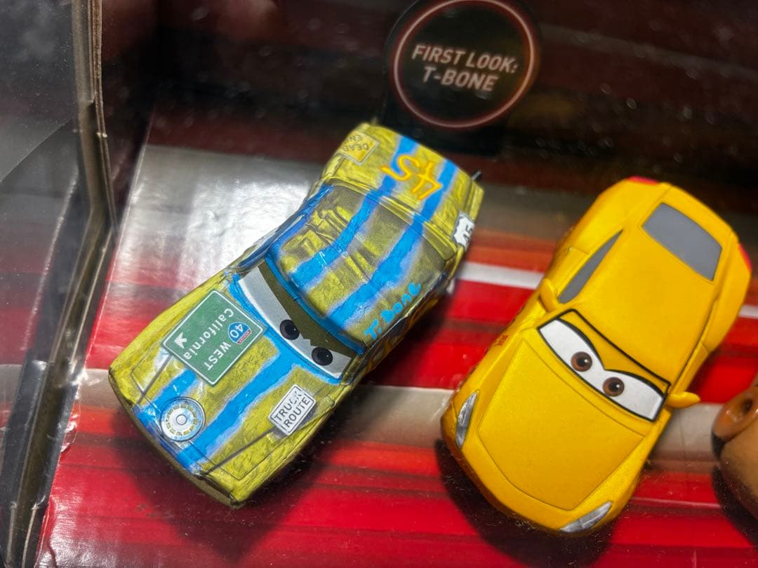T-born ティーボーン　マックィーン　マックイーン　カーズ ミニカー