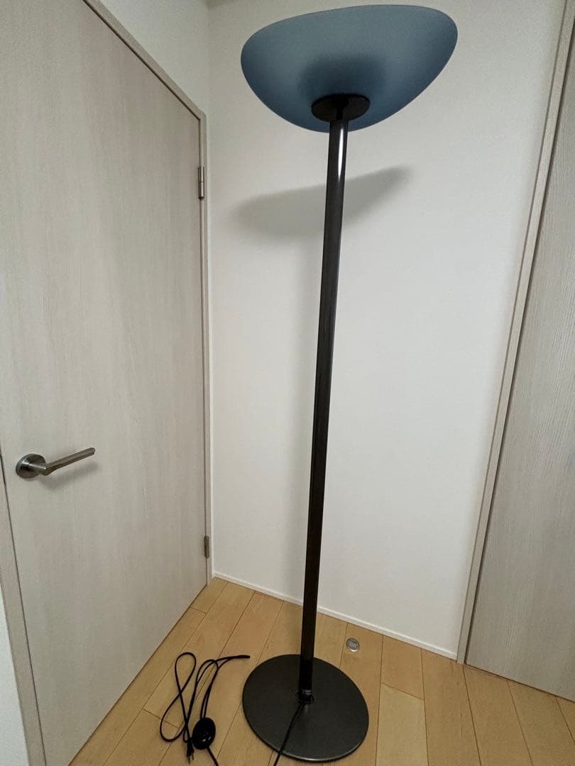 アルテミデ　フロアライト