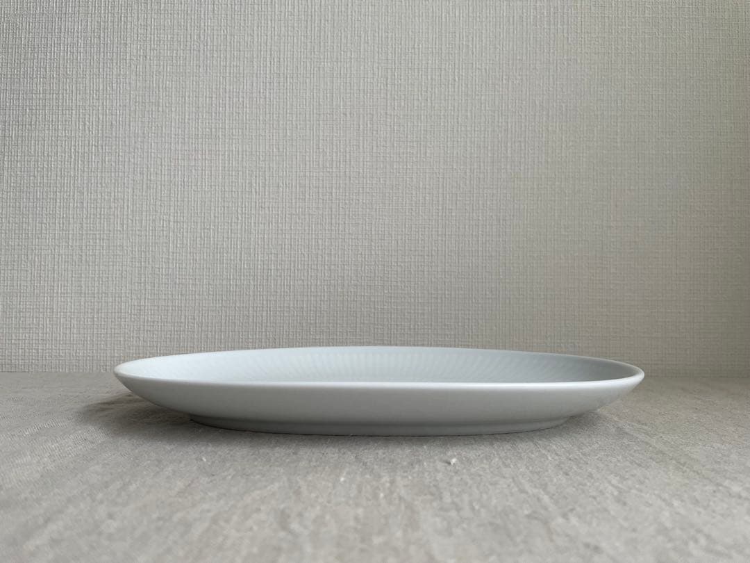 【新品】ロイヤルコペンハーゲン ホワイトフルーテッド オーバルディッシュプレート