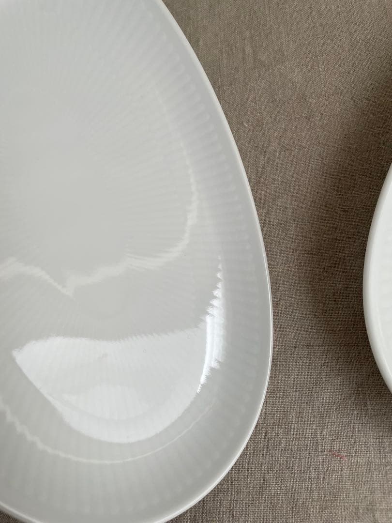 【新品】ロイヤルコペンハーゲン ホワイトフルーテッド オーバルディッシュプレート