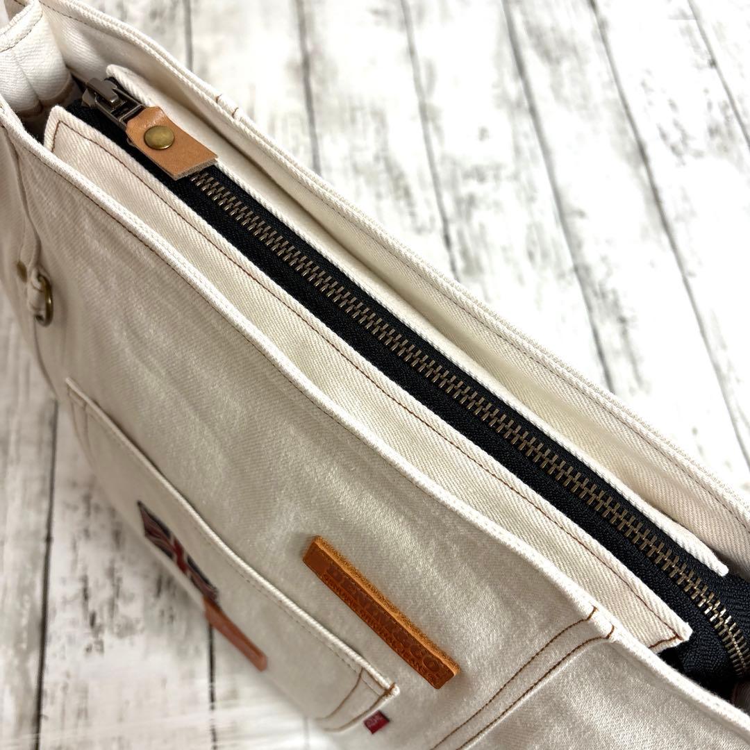 デニムリメイクワンハンドルバック　ショルダーバッグ　❤️ホワイトデニム