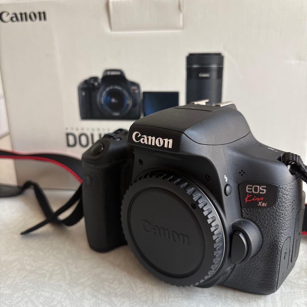 Canon EOS Kiss X8i ダブルズームキット