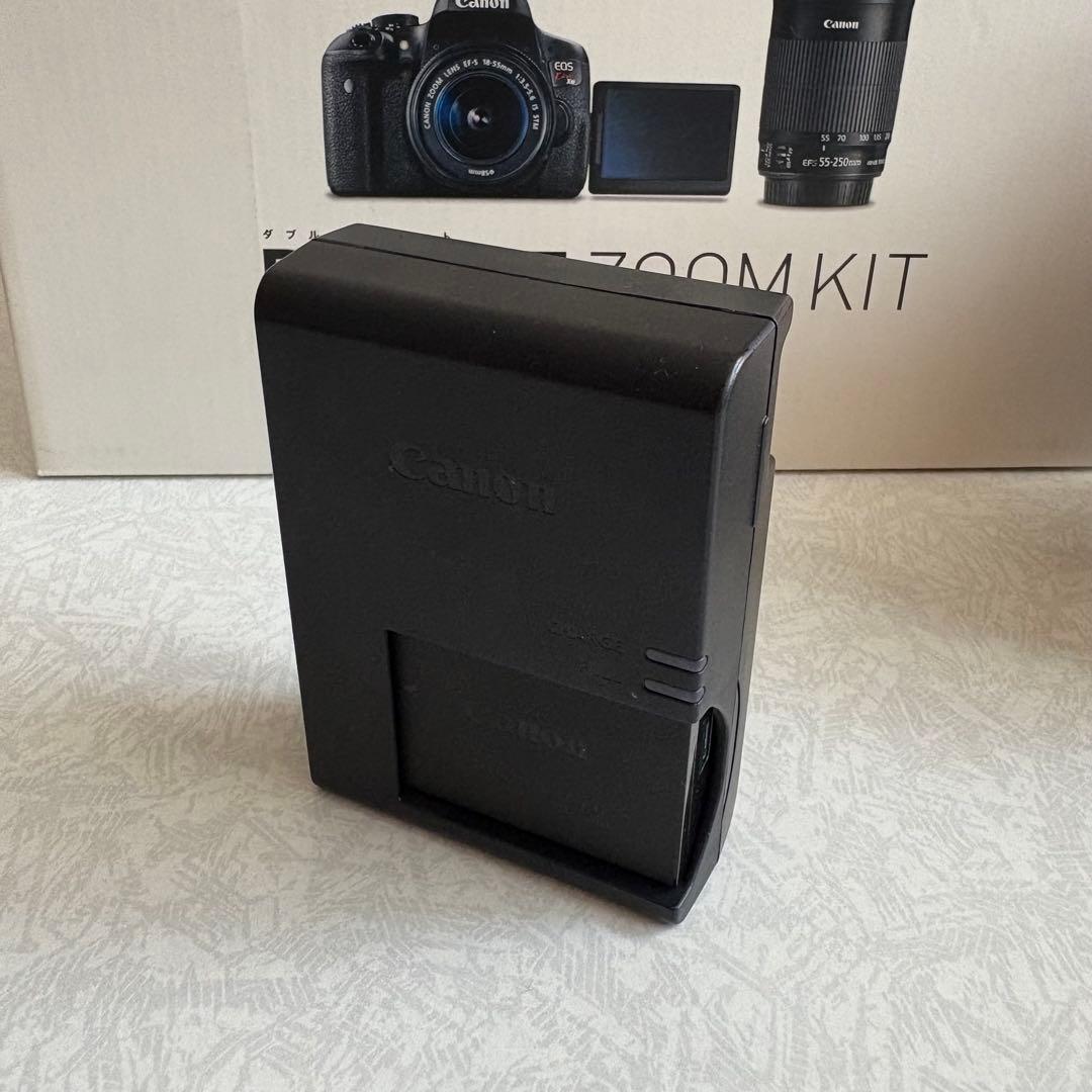 Canon EOS Kiss X8i ダブルズームキット