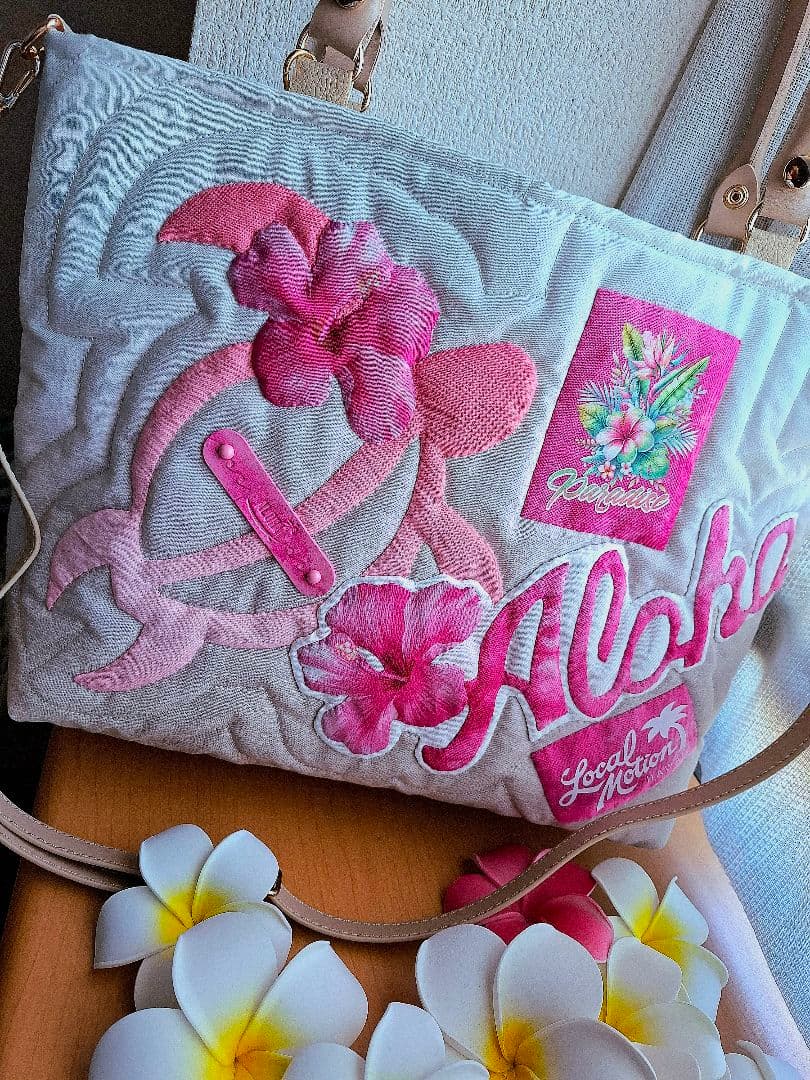 専用です。ハワイアンキルト　バッグ　2WAYファスナー　ピンク　革タグチャーム