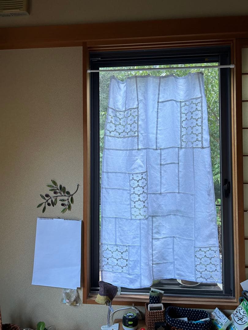 「ベルギーの白麻と花の穴刺繍」ポジャギ