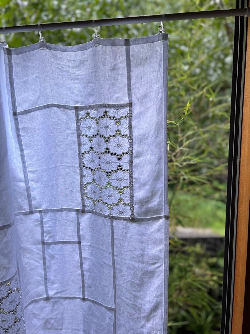 「ベルギーの白麻と花の穴刺繍」ポジャギ