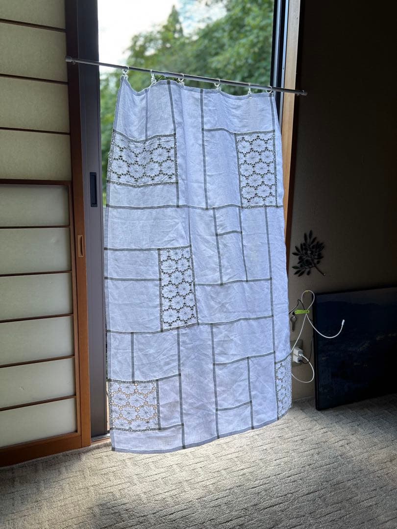 「ベルギーの白麻と花の穴刺繍」ポジャギ