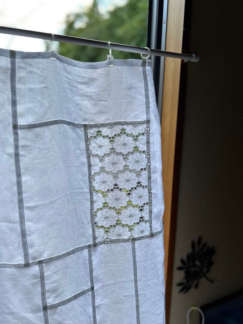 「ベルギーの白麻と花の穴刺繍」ポジャギ