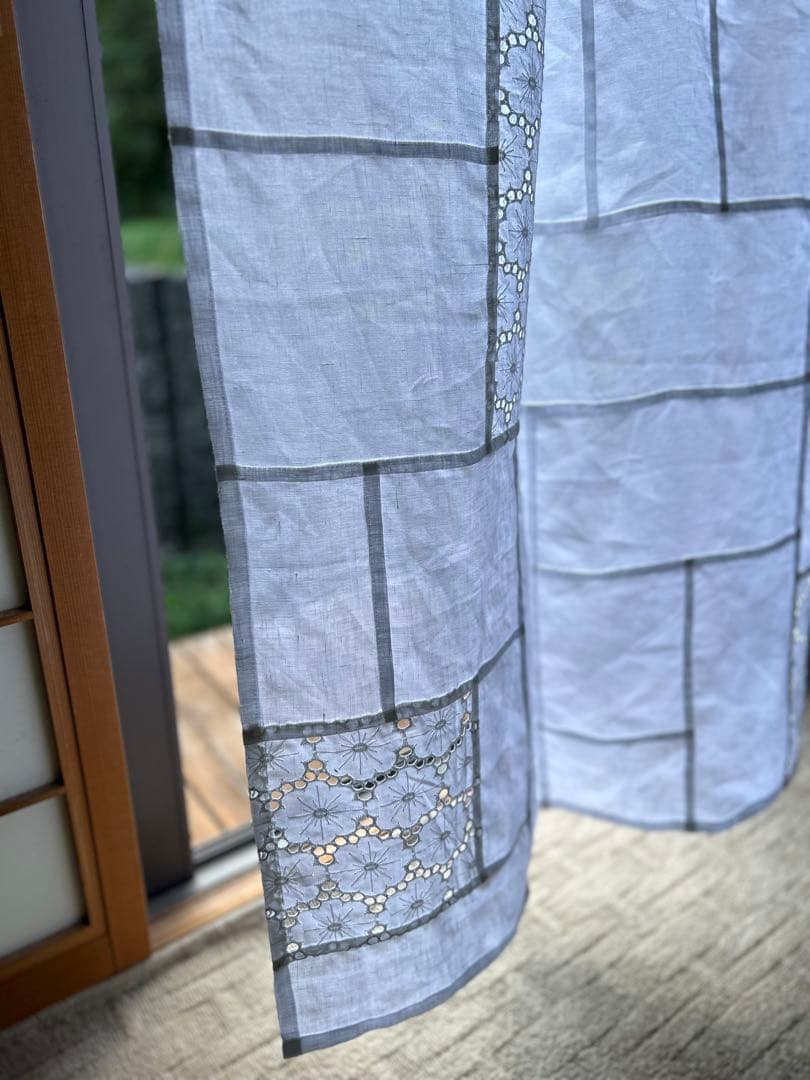 「ベルギーの白麻と花の穴刺繍」ポジャギ