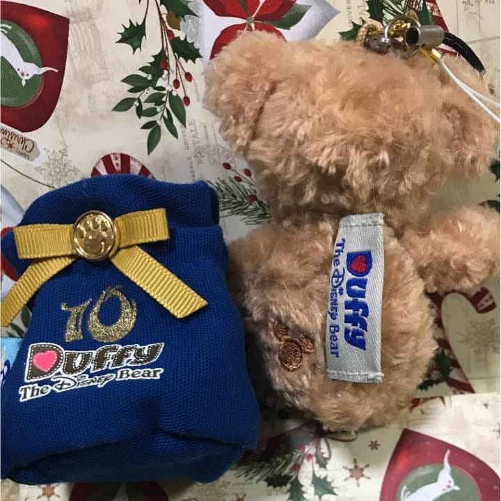 くまのプーさんページ   ダッフィ 10周年 ストラップ ぬいぐるみ