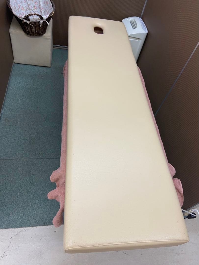 高田ベッド　整骨院治療用　整体　マッサージ