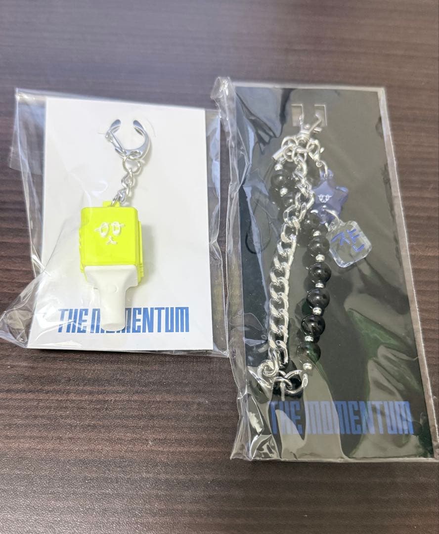 nct127 momentum ジャニ ペンライトキャップチャーム ストラップ