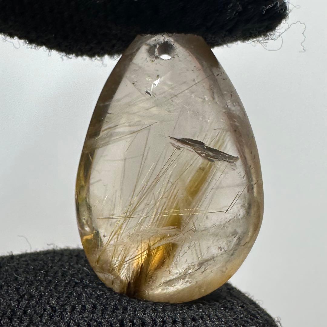 タイチンルチルクォーツ ペンダントトップ用ルース　天然石 金針天然石 しずく