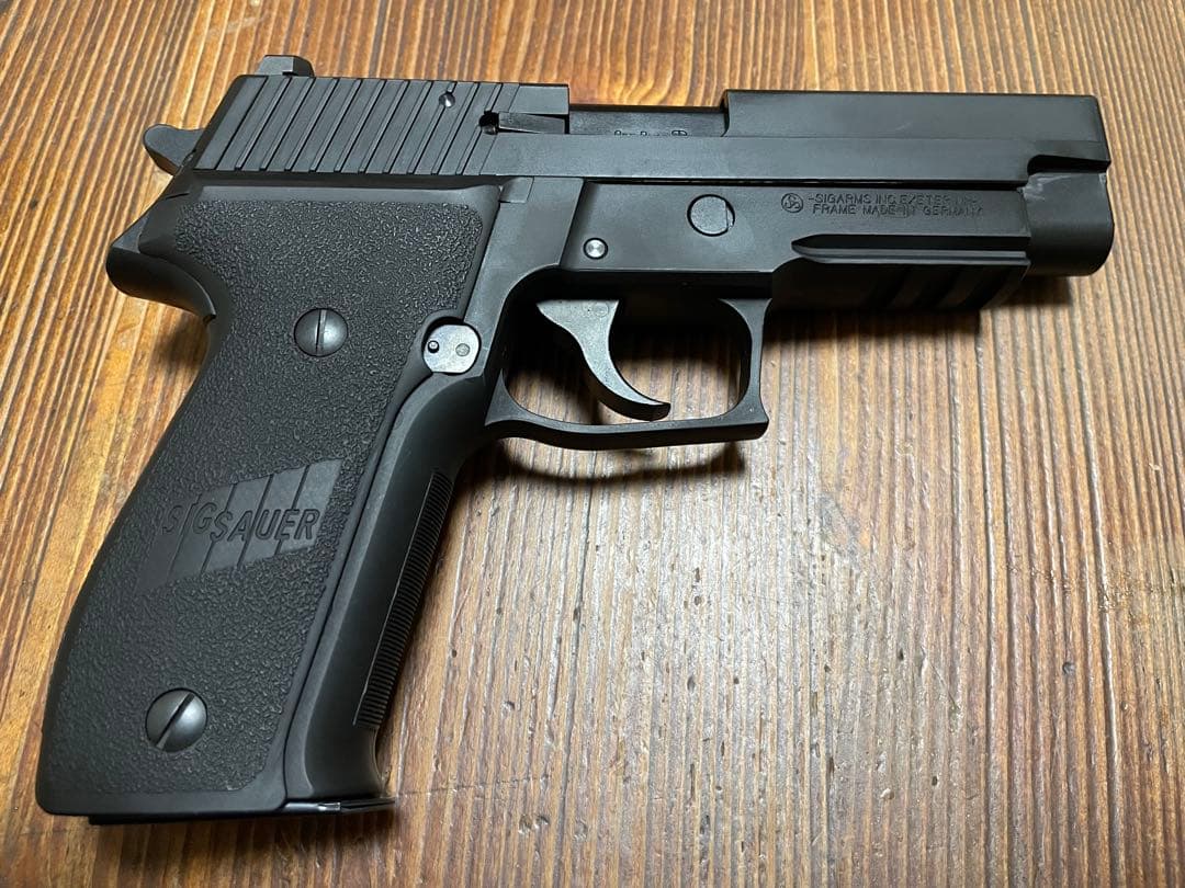 タナカ　SIG P226 Evolution 2 モデルガン　値下げ可能